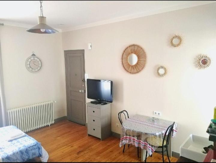 Appartement Gambetta Pau Exterior photo
